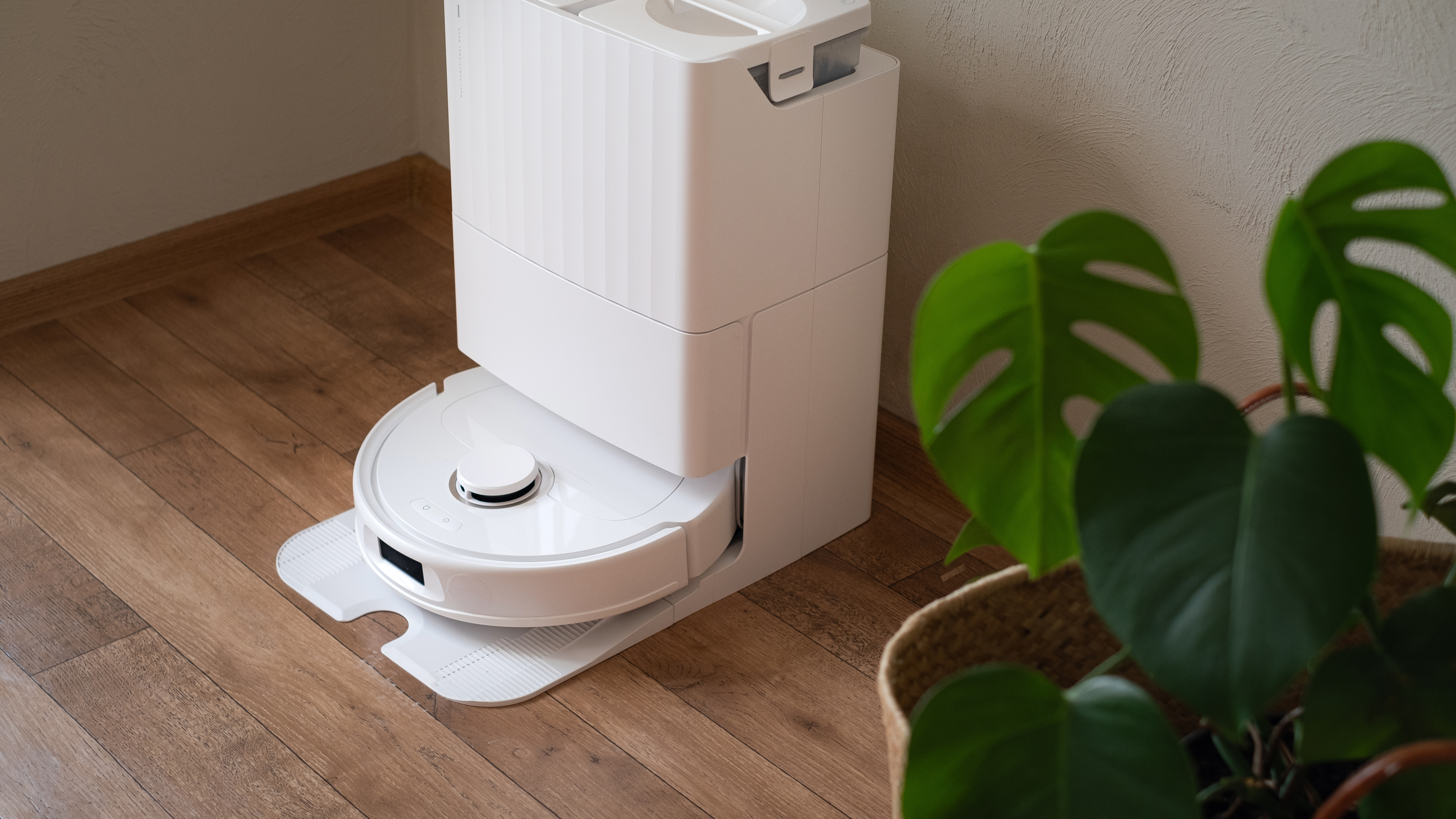 robotstøvsuger med vanntank